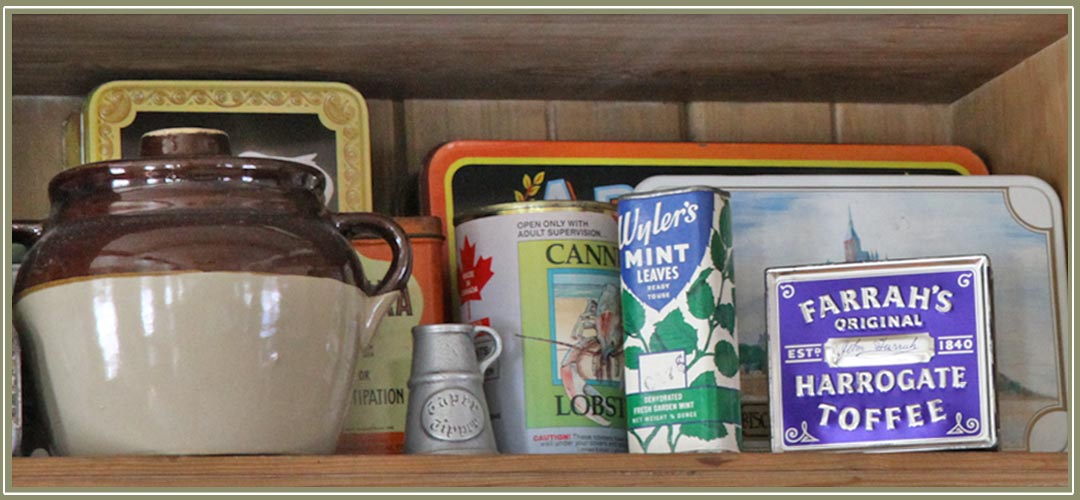 Collectibles on display in Notchland Inn dining room